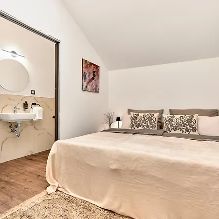 Guest house Plavirna *